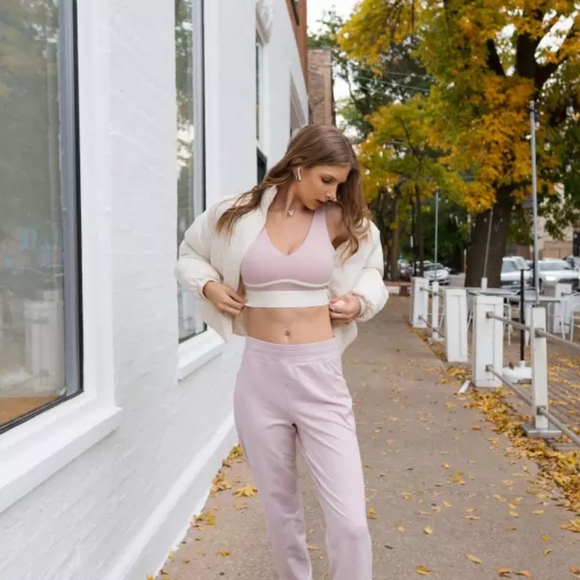 Fabletics Set Muted Mauve Egret Size M - Picture 3 of 7